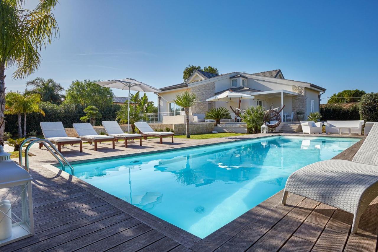 Villa Giame - Heated Pool, Beach At 350M Pozzallo Exterior photo